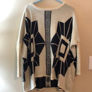 Cute oversized print sweater! Tan and dark blue